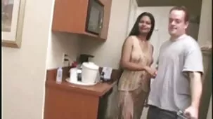 ఒక మంచి ముద్దు తరువాత, అతను గుండు పుబిస్ తెలుగు సెక్స్ వీడియోస్ తో ఒక సన్నని ఫిల్లీ లోపల స్పెర్మ్ కురిపించింది